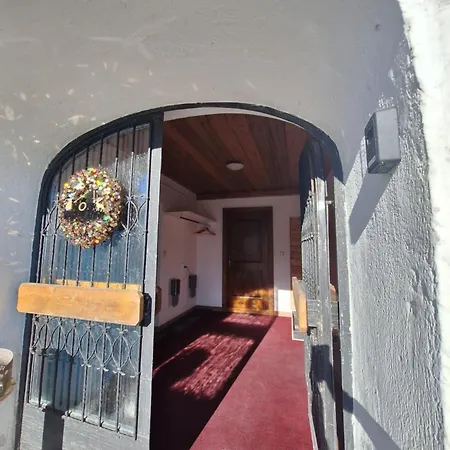 Alpenblick Hauser * Reisach